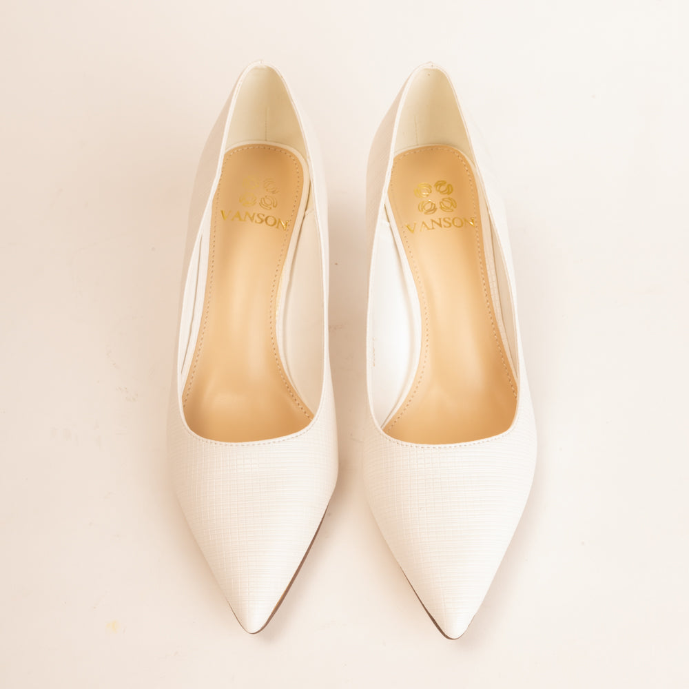 CAROL-Pumps in-White.