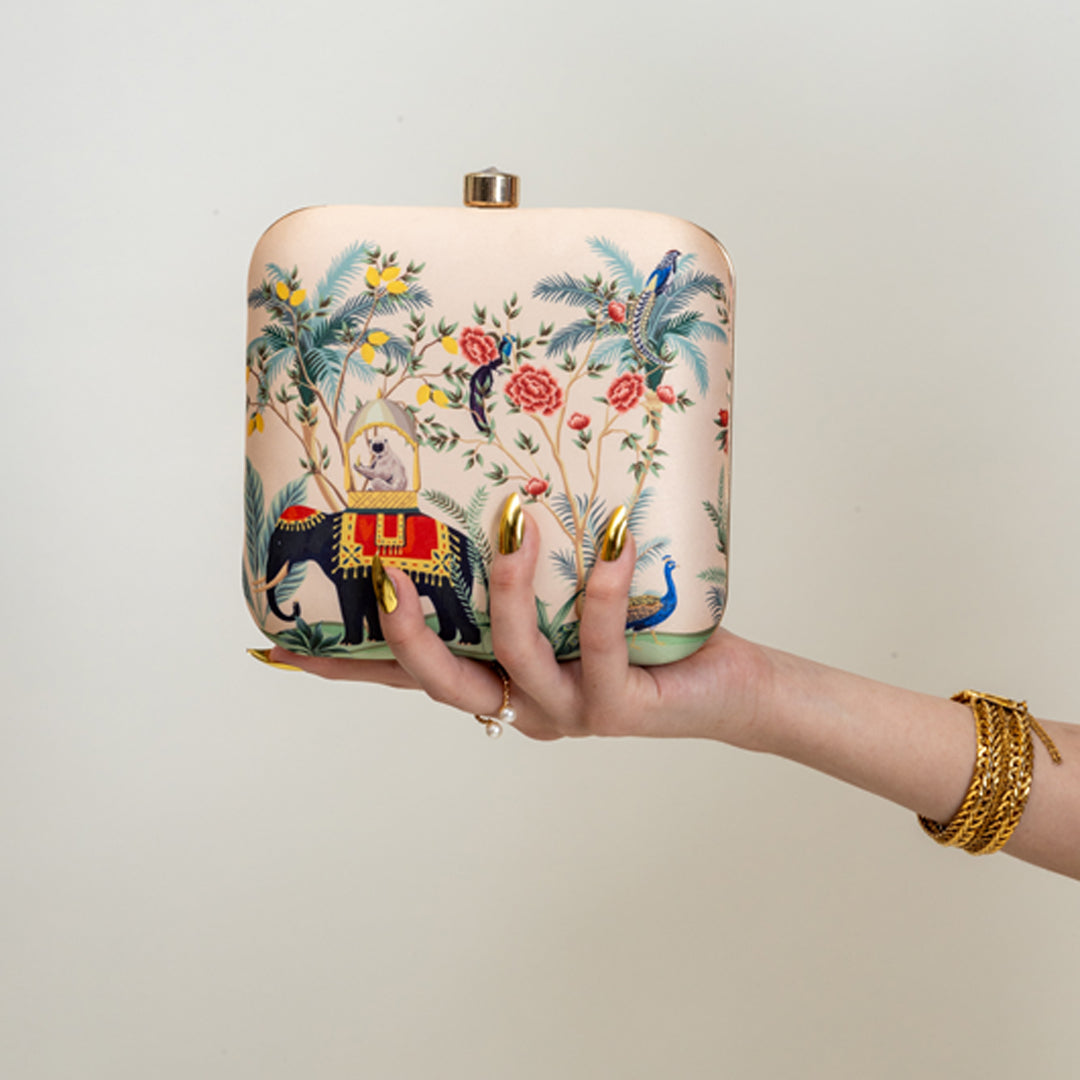 TROPICAL RIDE-Clutch in-Beige.