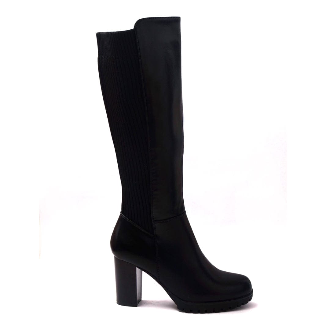 ARIANA- Boots in- Black.