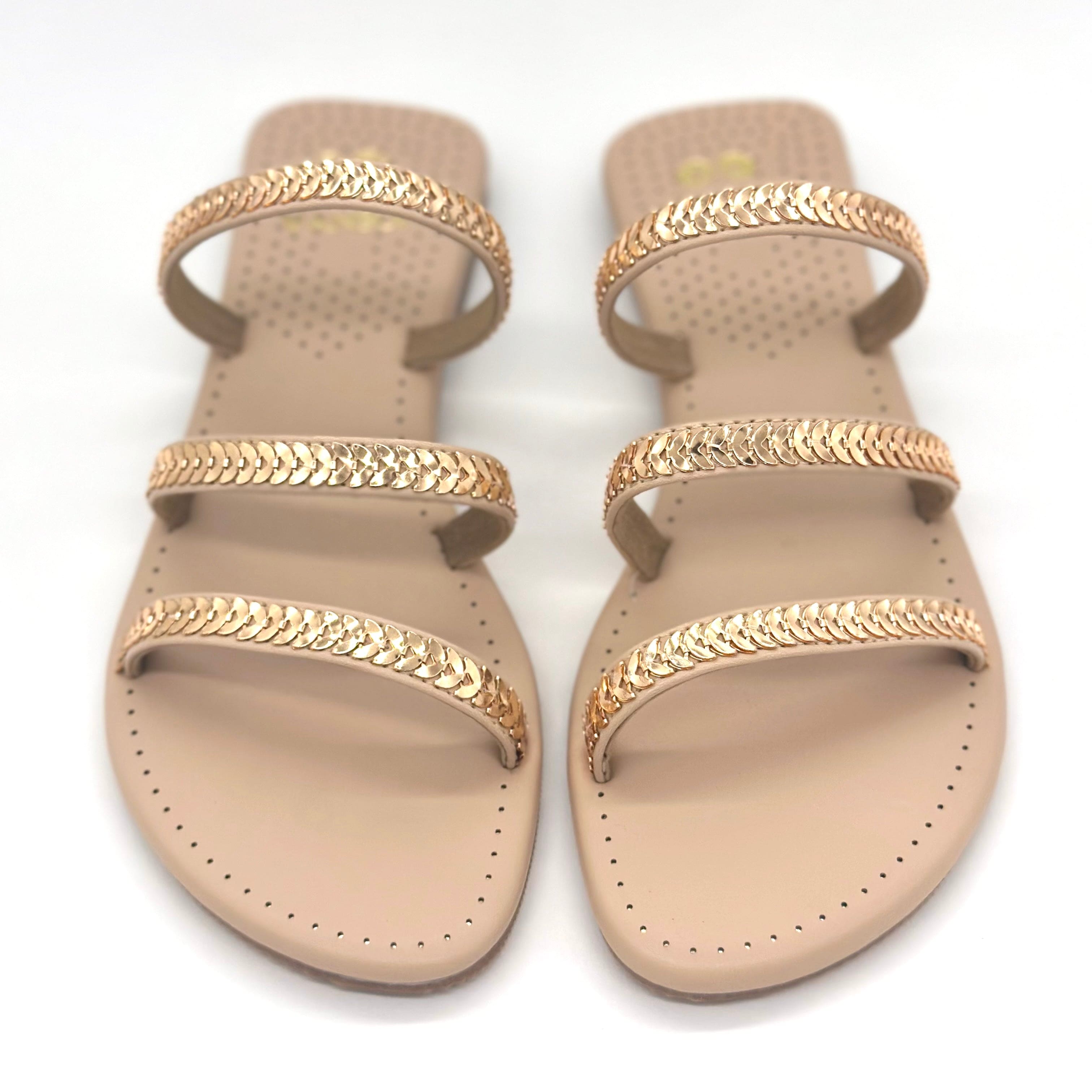 LADY GAIA -classy gold Flats in-Cream.