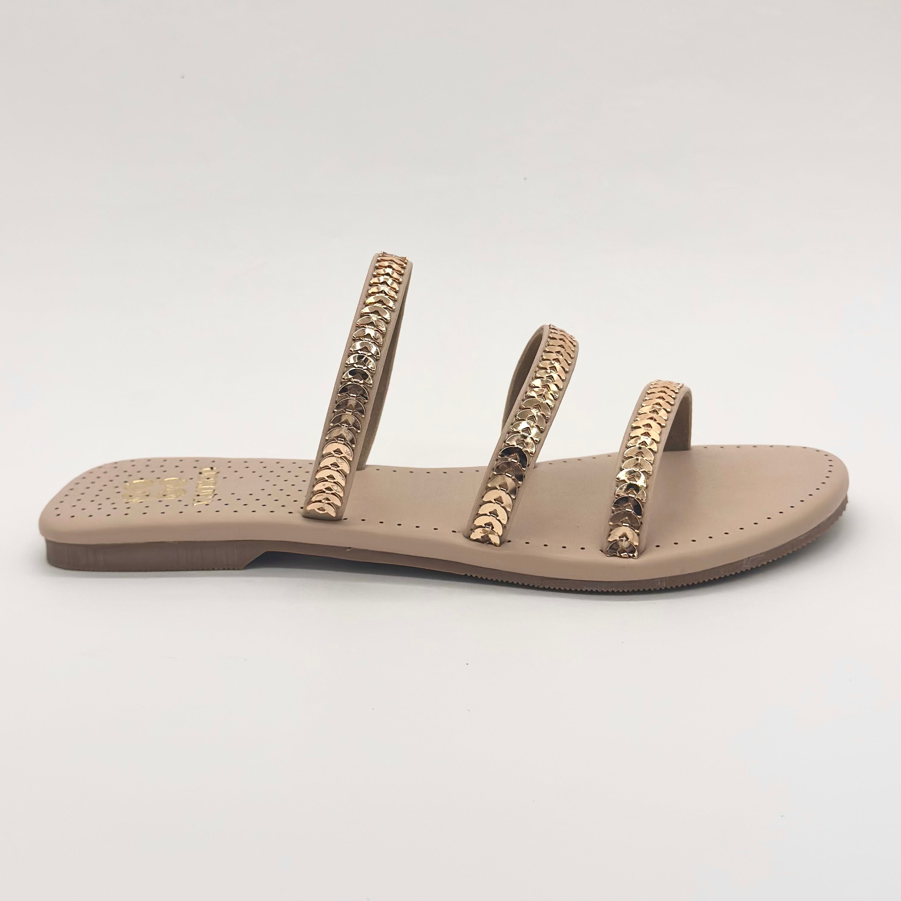 LADY GAIA -classy gold Flats in-Cream.