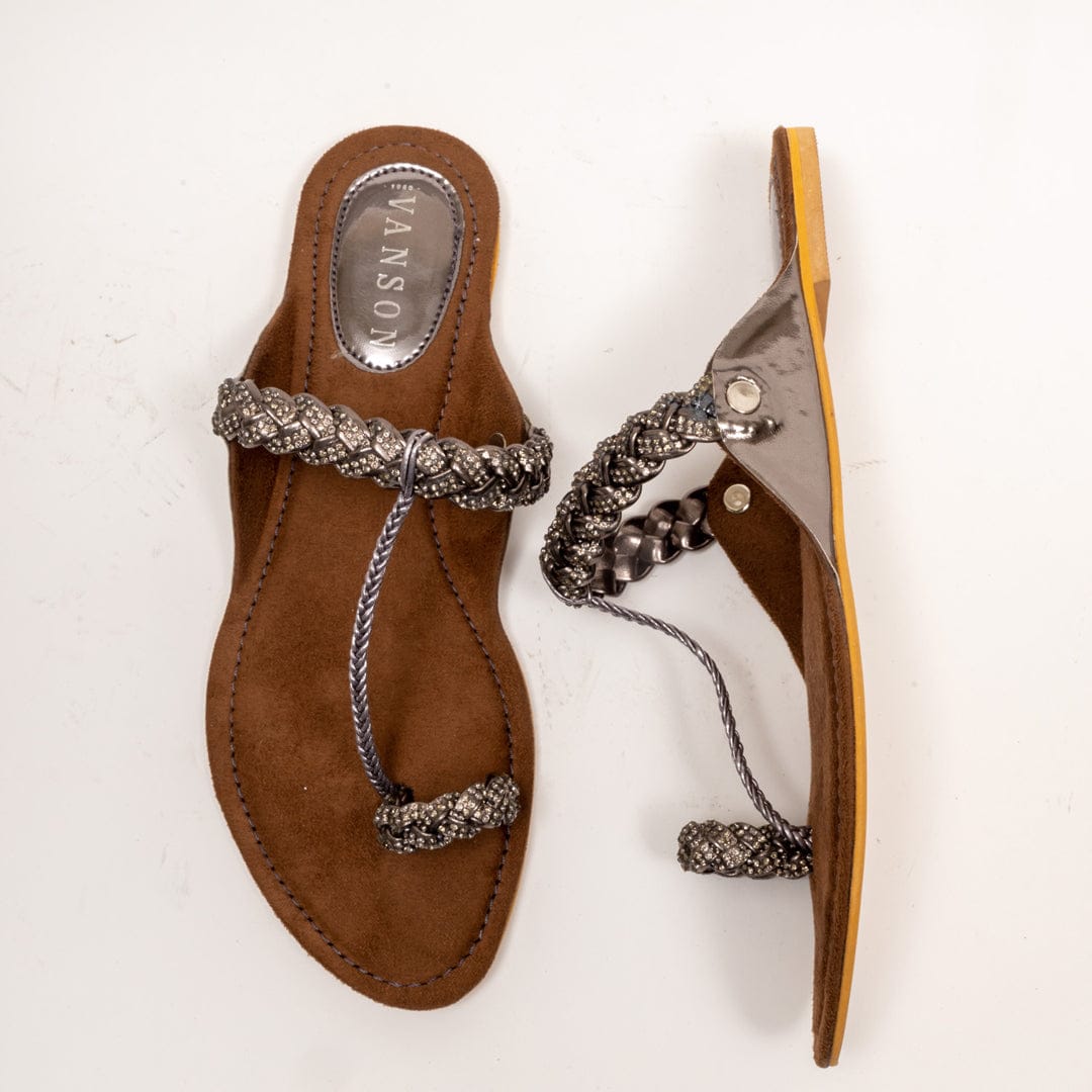 FLAT LINE-Kolhapuri in-Grey.