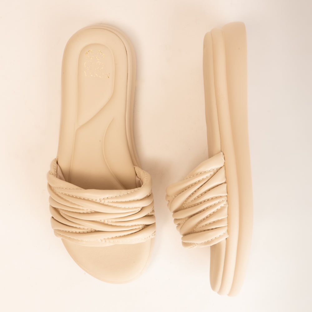 BEAUTY AND THE CREASE-Regular Flats in-Off White.