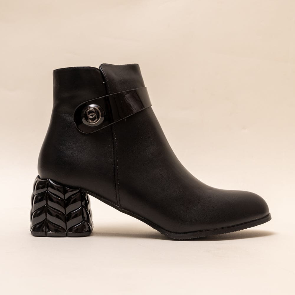 TERACOTTA-Boots in-Black.