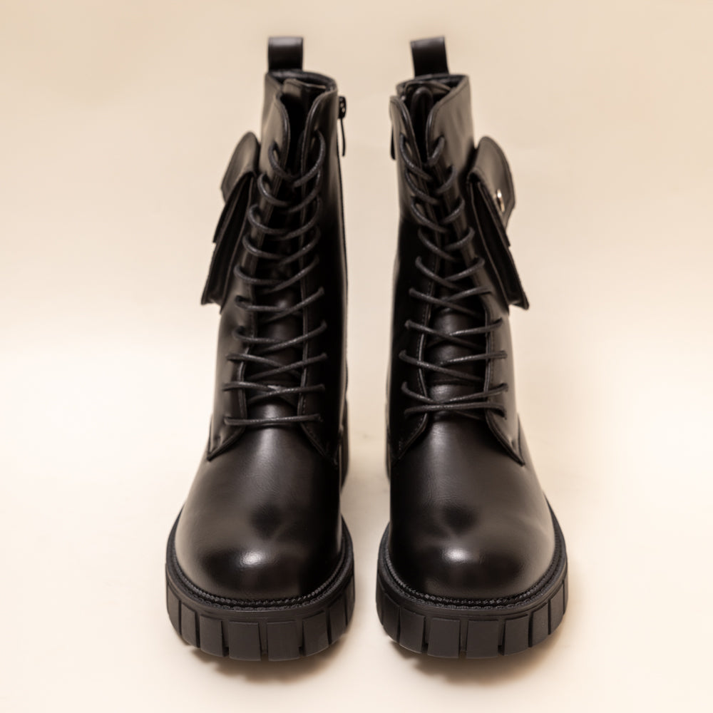 SNICKERDOODLE-pocket Boots in-Black.