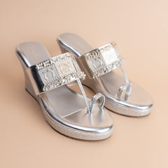 Begum Bee – Women’s Embellished Ethnic Wedge